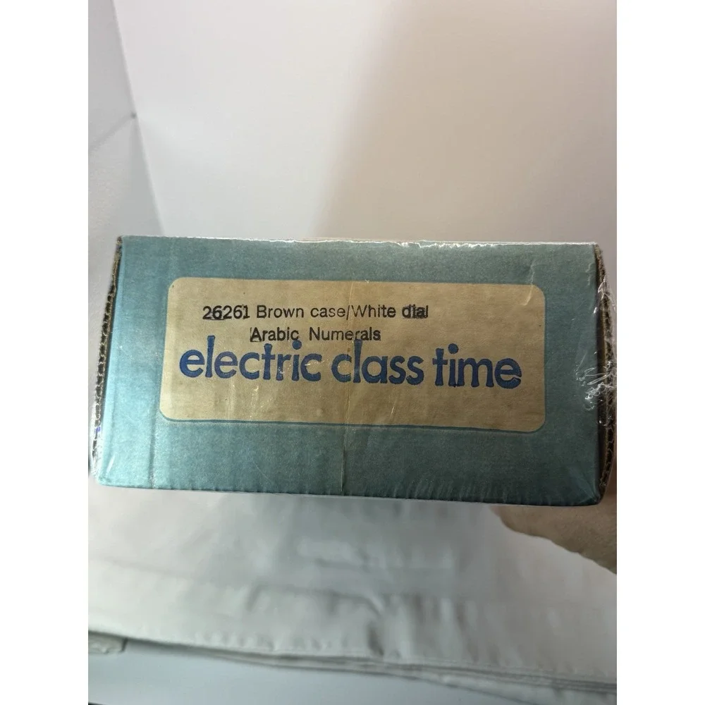 Vintage 1970s Westclox Class Time Brown Case Electric Wall Clock #26261 USA
